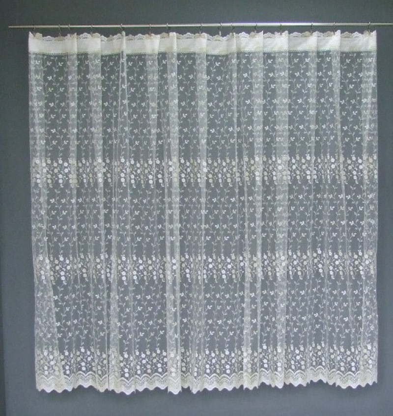 Hotová záclona vyšívaná fr.kristal krémovozlatá