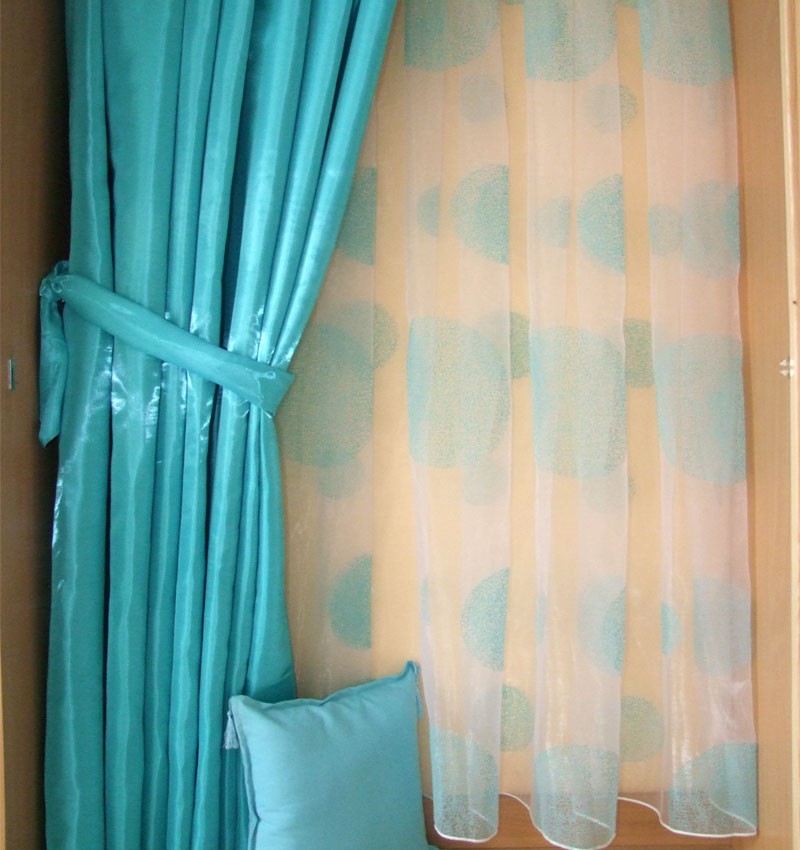 Záclona strihaná organza