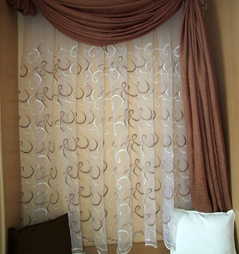 Záclona strihaná organza